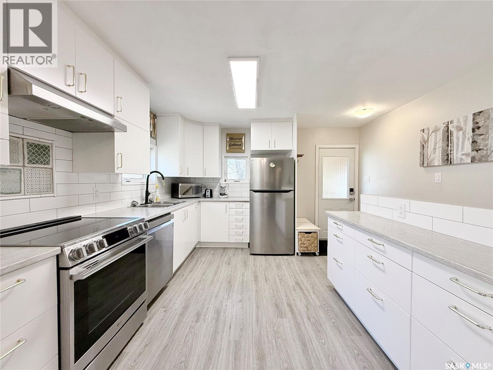 219 Thomson STREET — photo 3