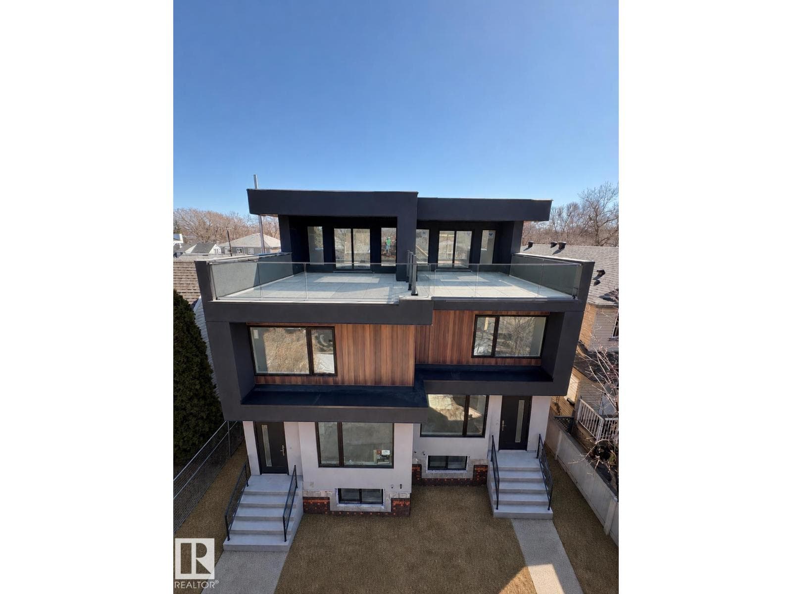 9007 92 ST NW — photo 2