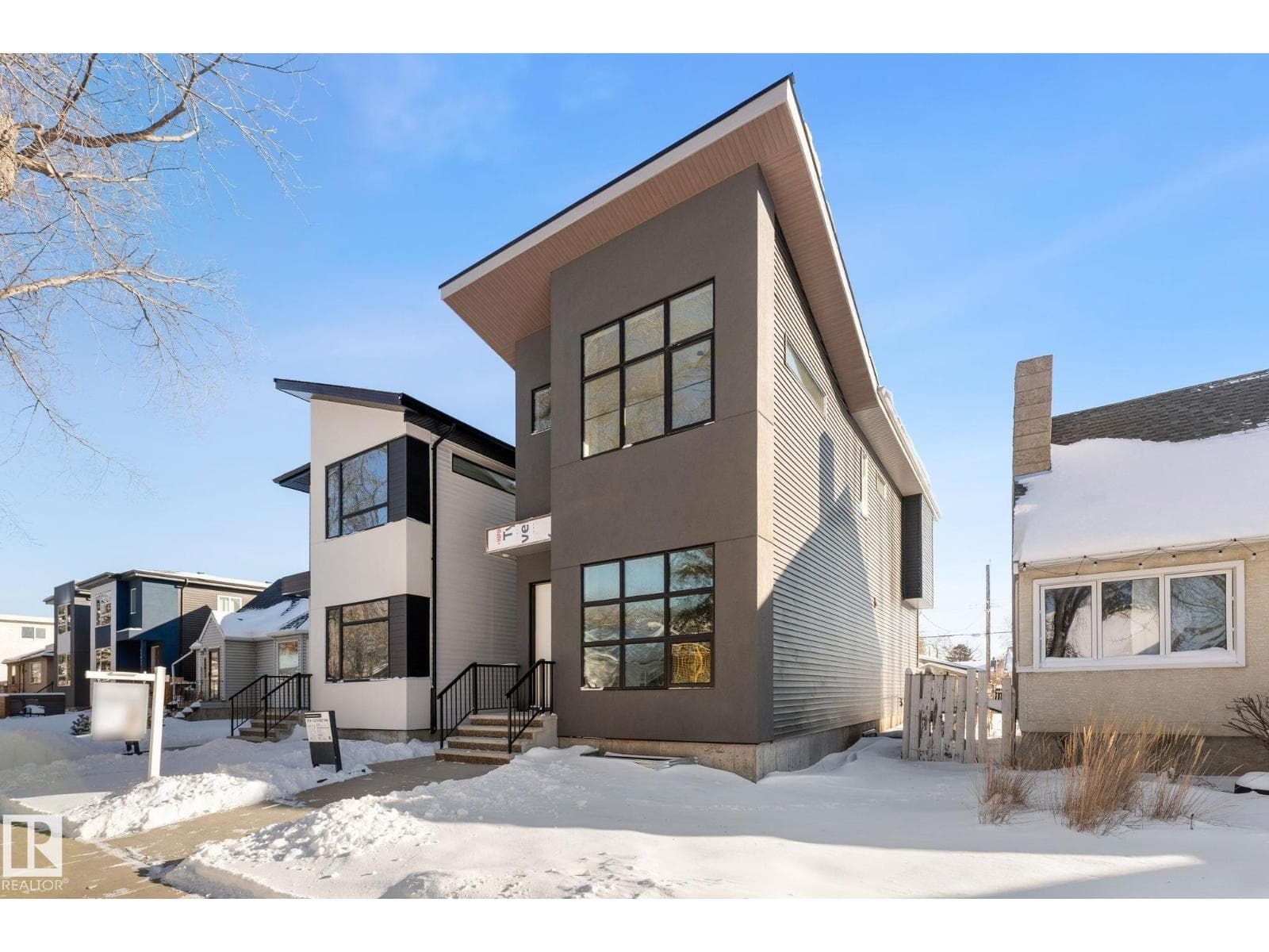 11019 132 St NW