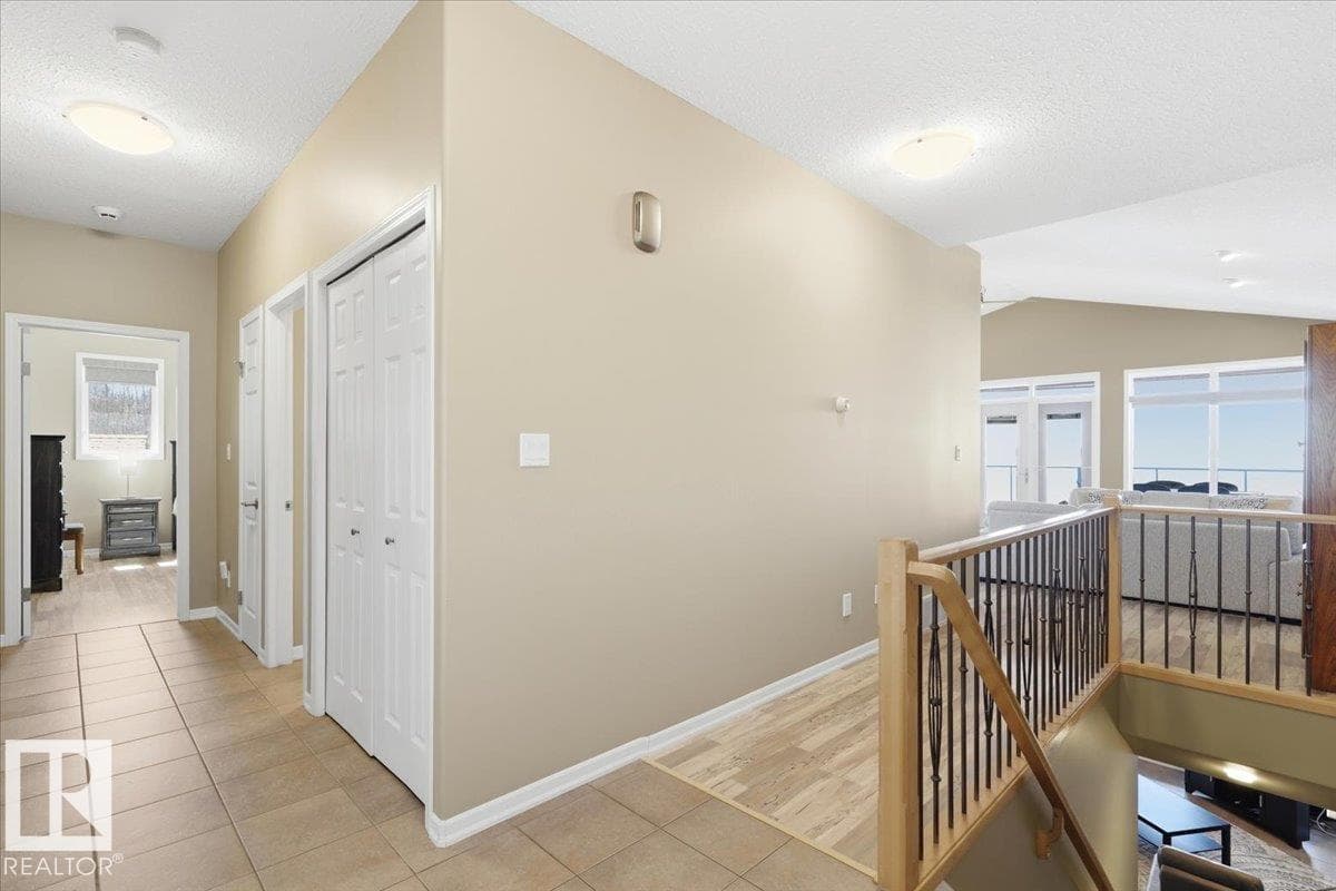 72 Beach Ave — photo 2