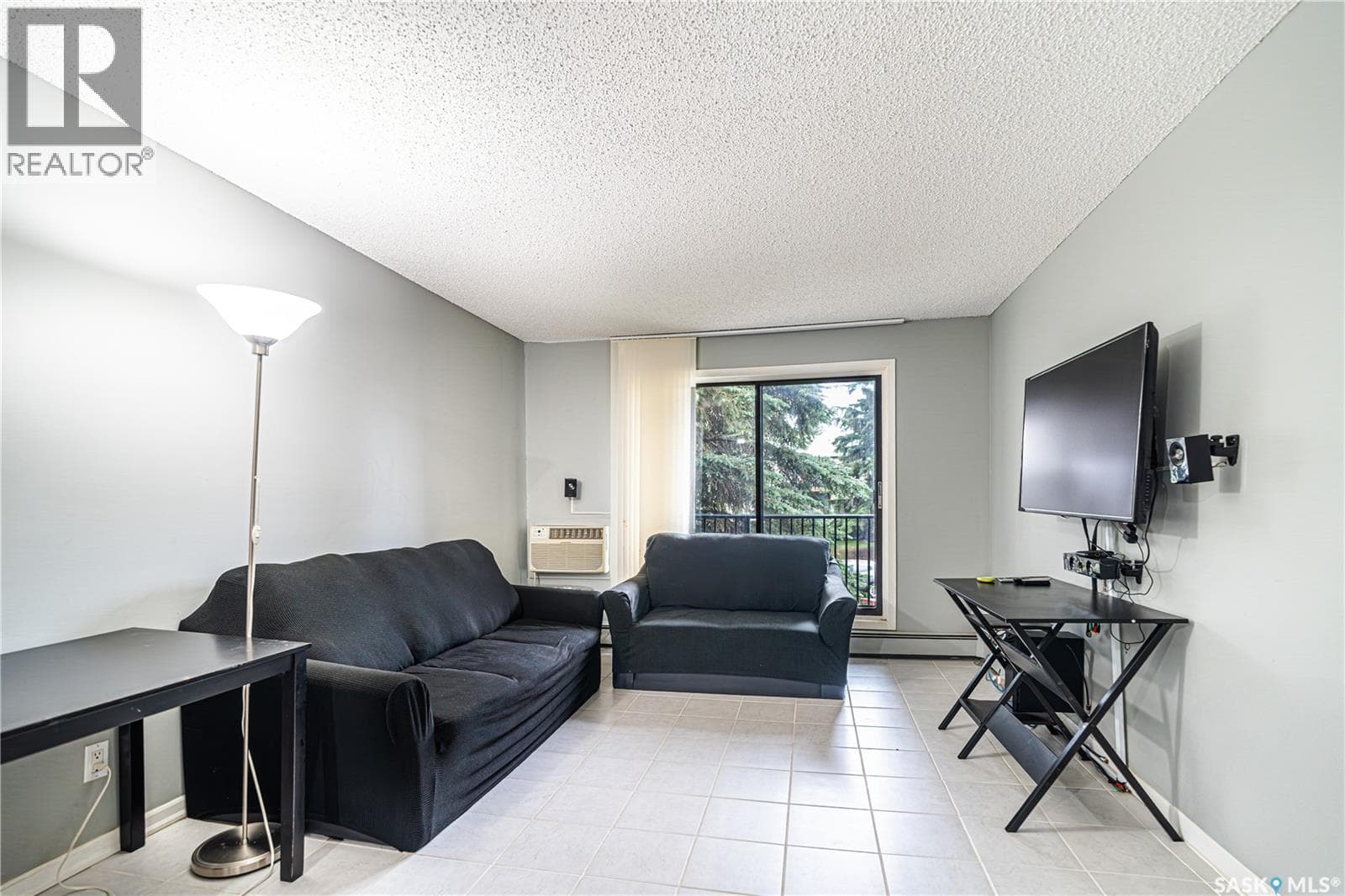 18 4219 Degeer STREET — photo 3
