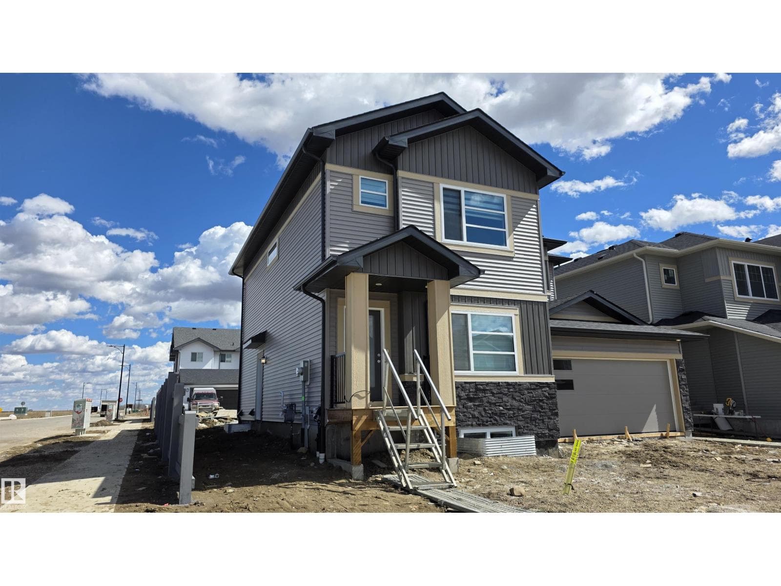 301 BRAE WY
