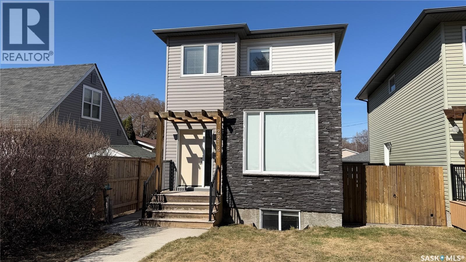 2212 St Patrick AVENUE — photo 2