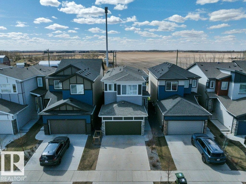161 LARCH CR