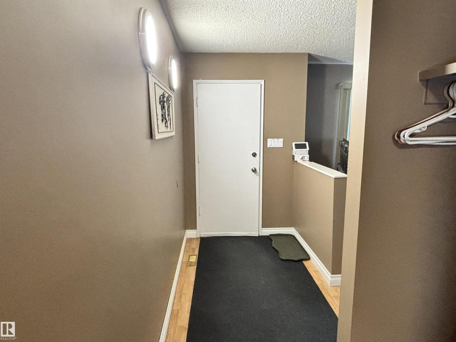 155 BROOKWOOD DR — photo 2