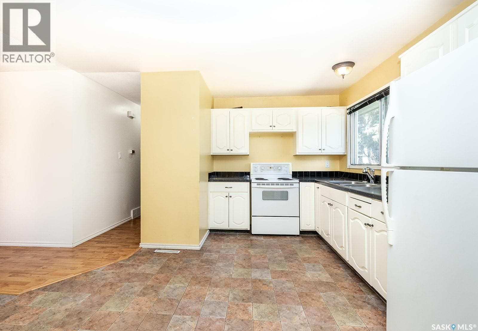1742 Richardson ROAD — photo 4