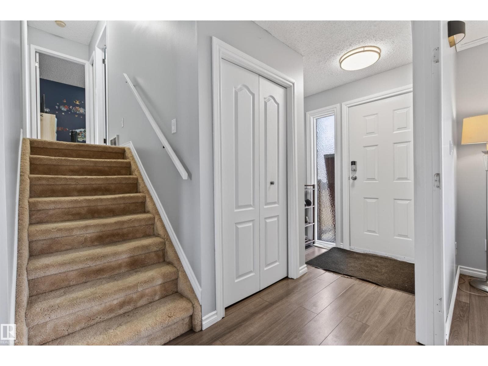 6009 53 AV — photo 3