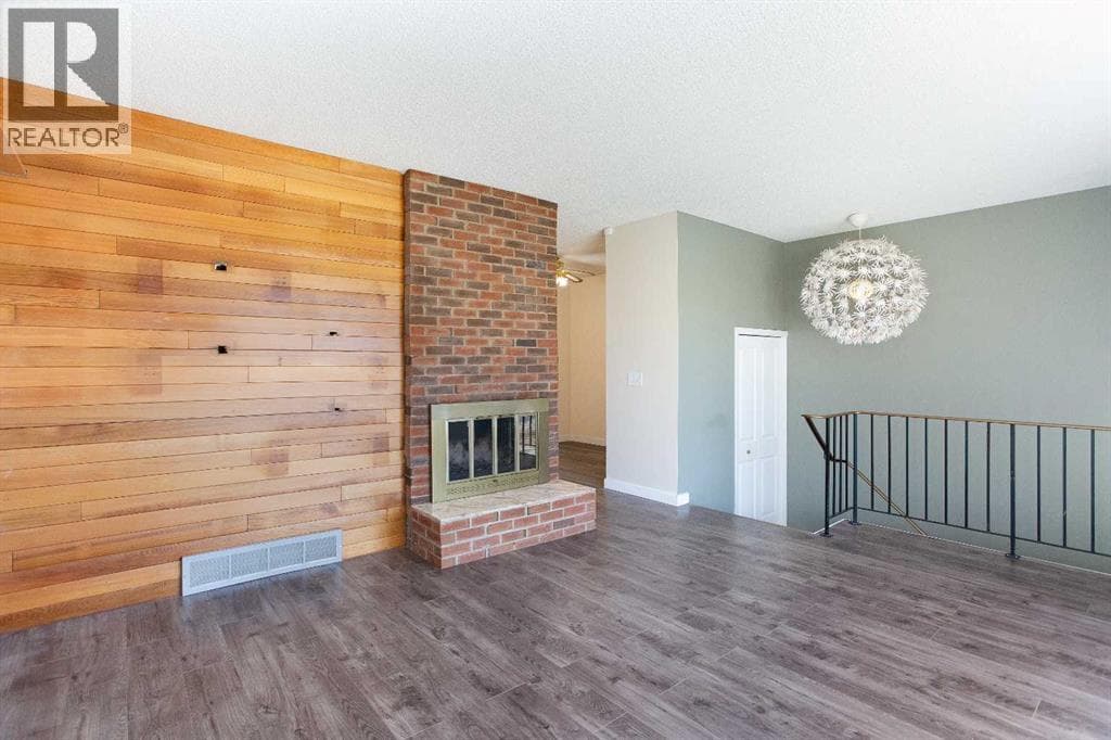 1144 Berkley Drive NW — photo 4