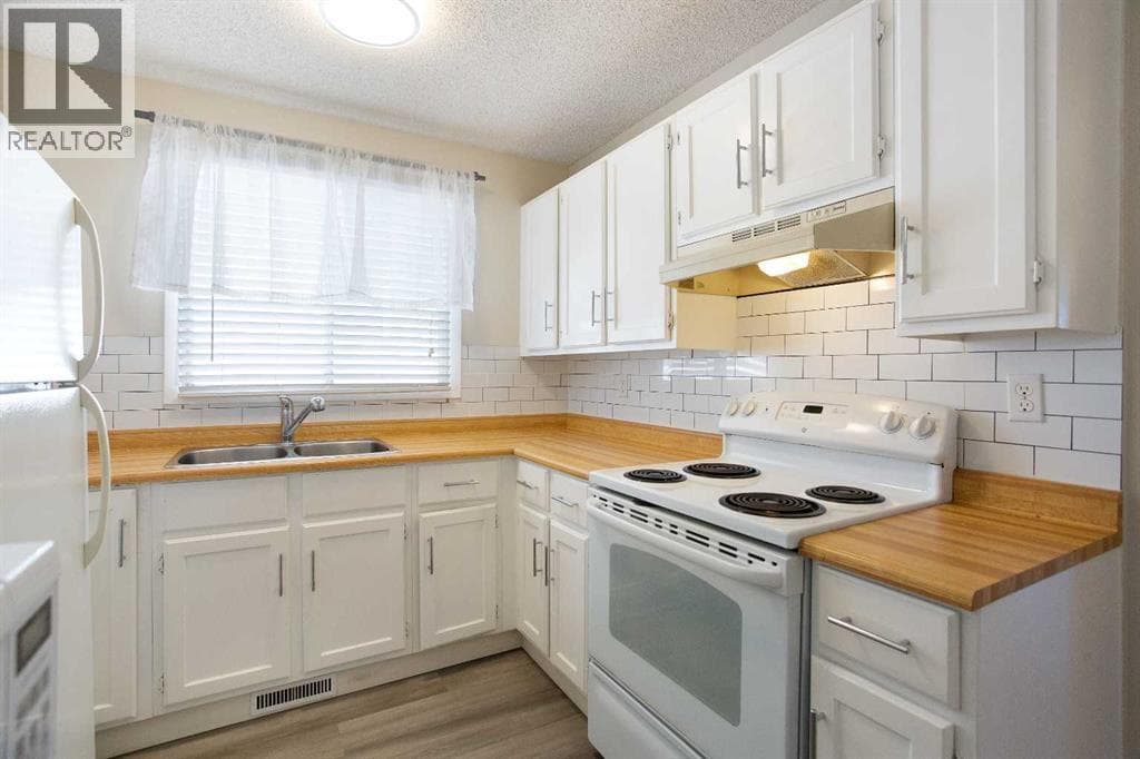 1144 Berkley Drive NW — photo 5