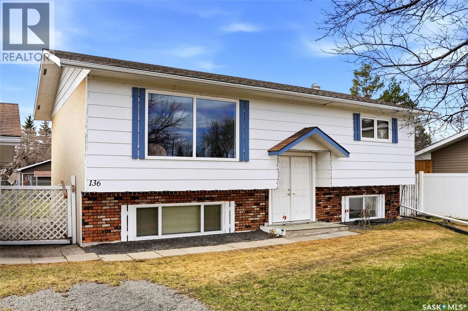 136 Lillis AVENUE — photo 2