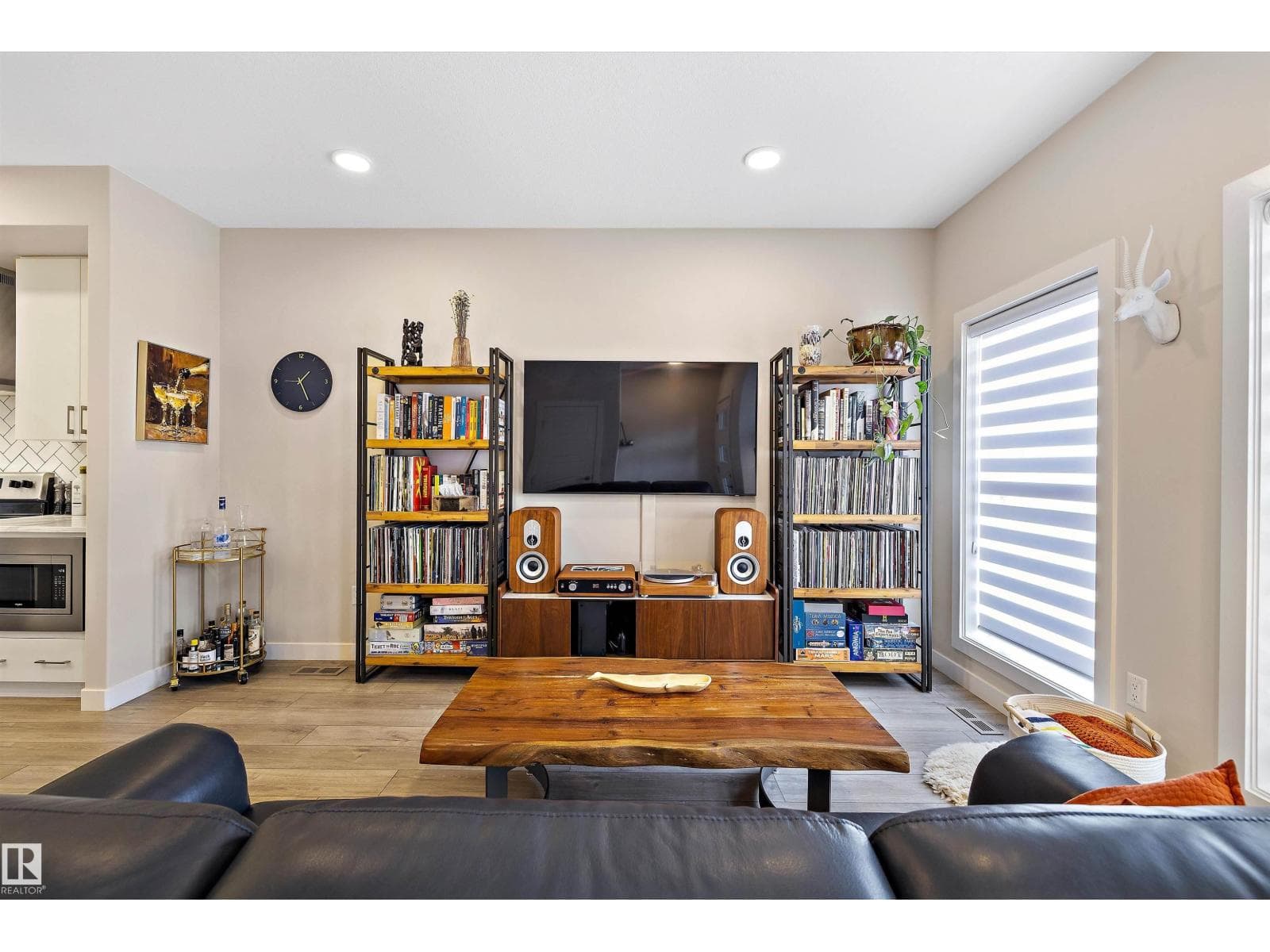 7817 YORKE RD NW — photo 4