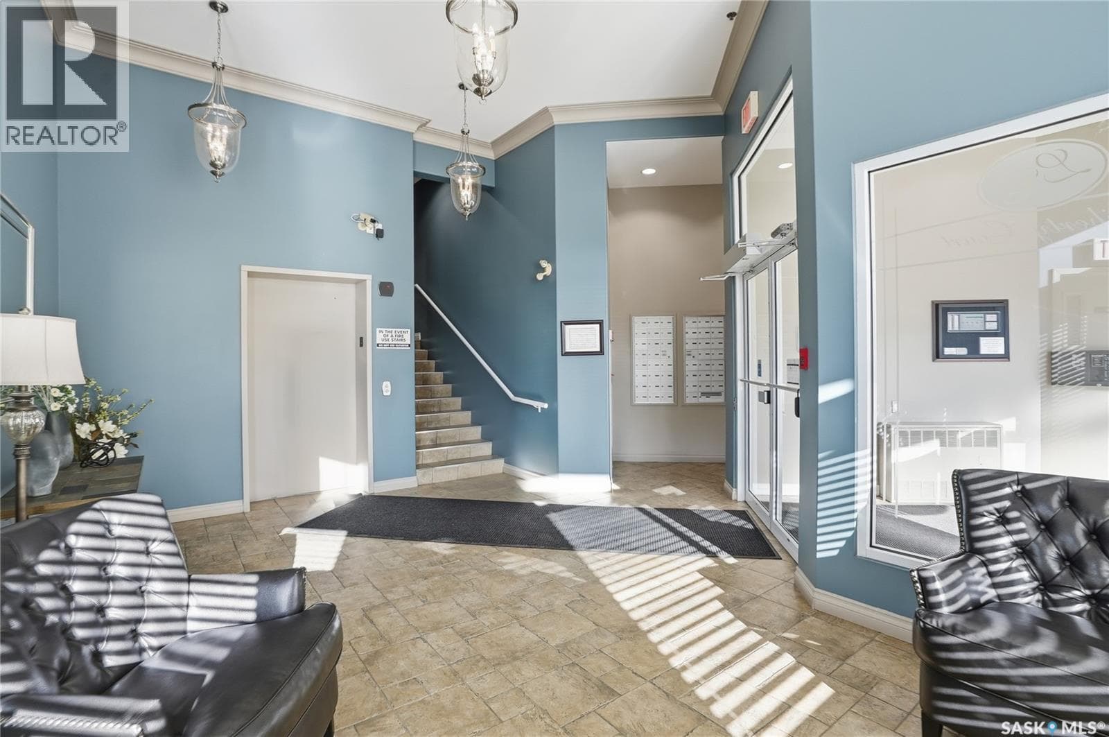 407 110 Armistice WAY — photo 2