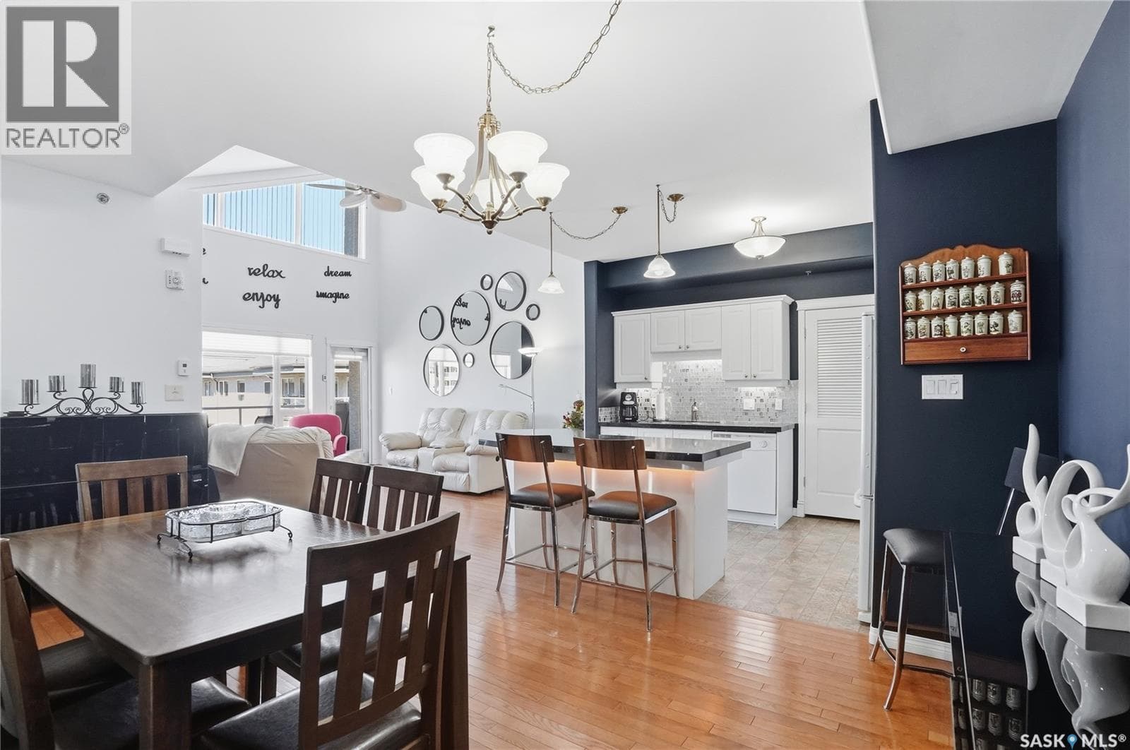 407 110 Armistice WAY — photo 4