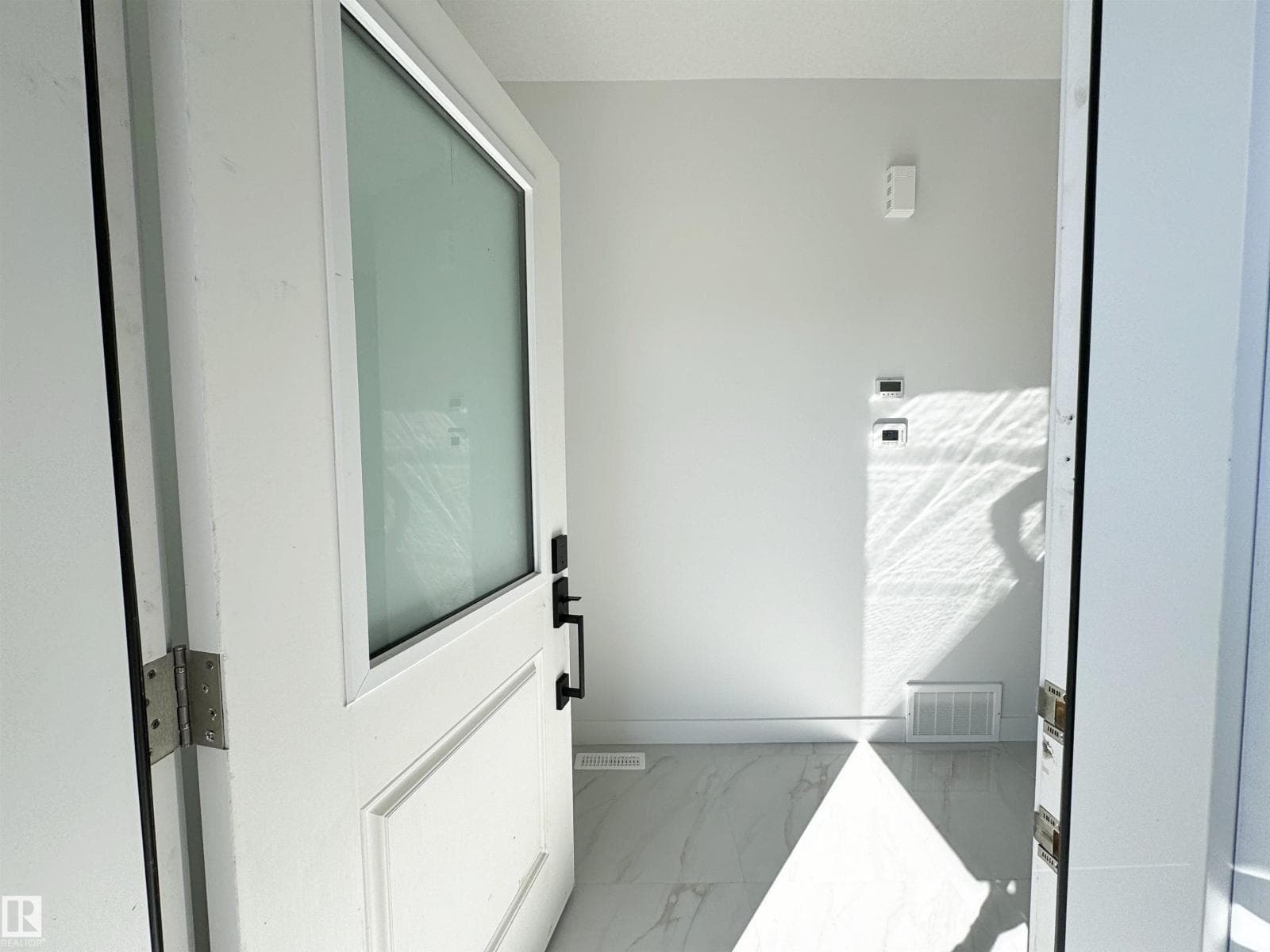 1312 35 ST NW — photo 5