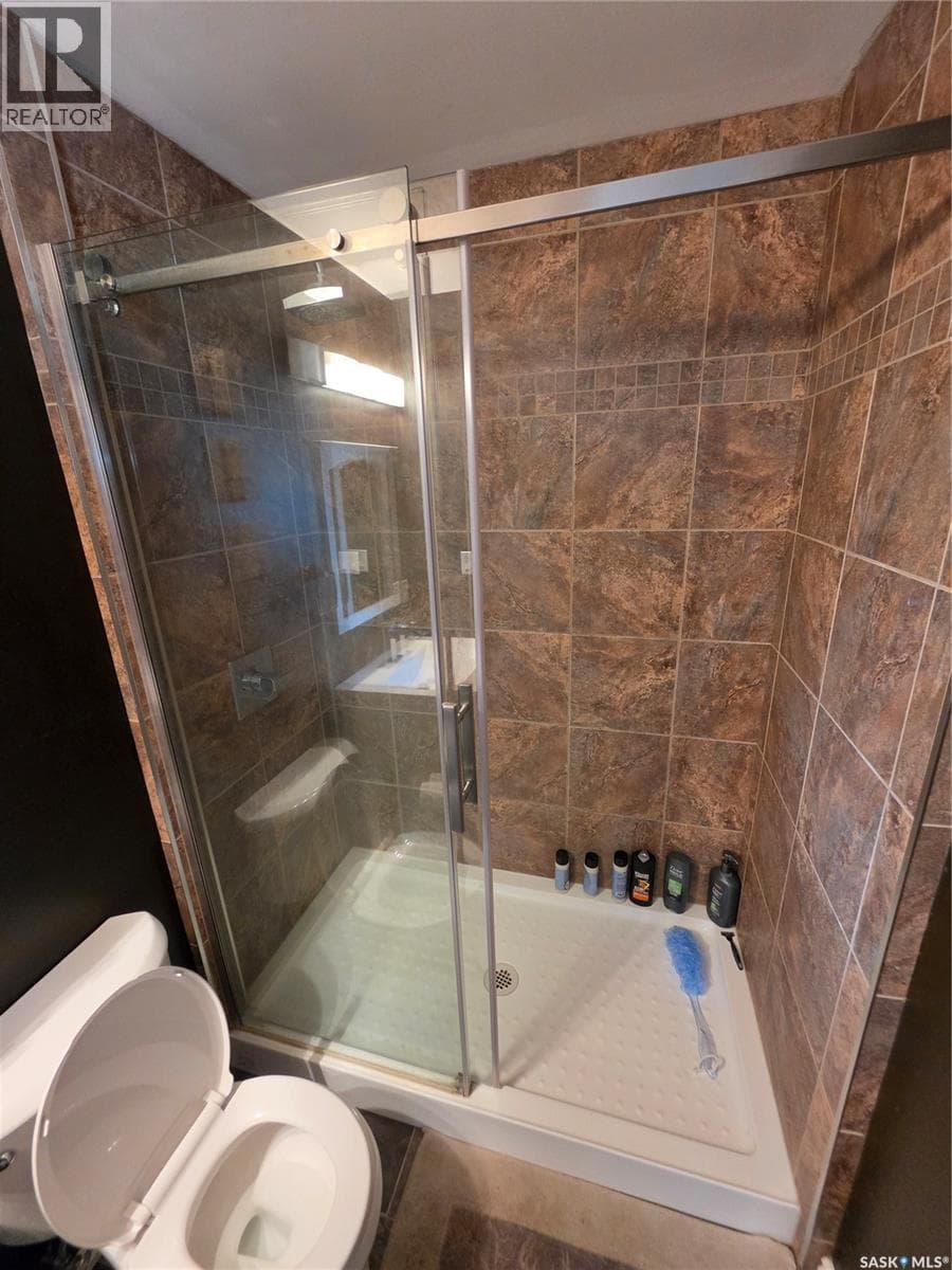 725 2nd AVENUE — photo 5