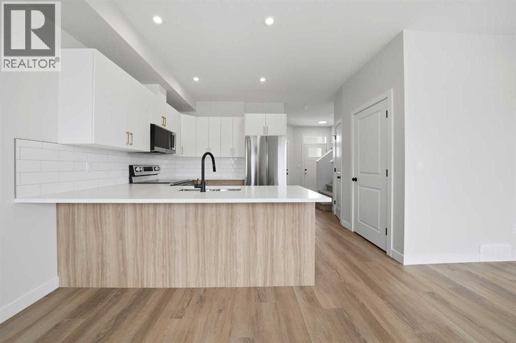 81 Pinnacle Close — photo 5