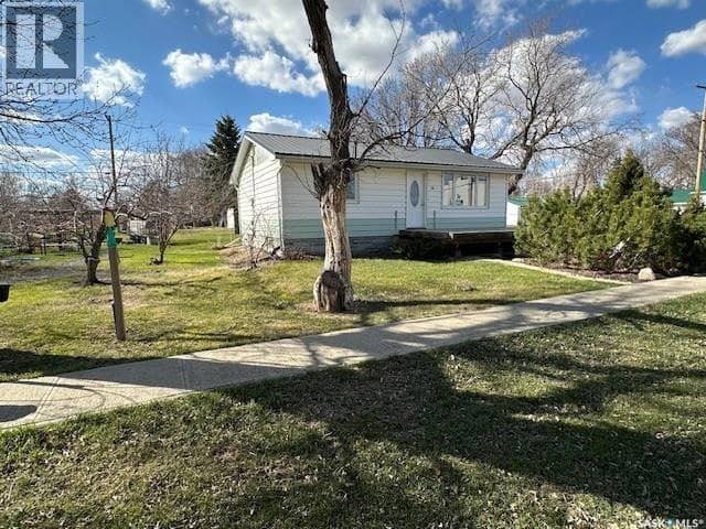 16 McCulloch STREET — photo 2