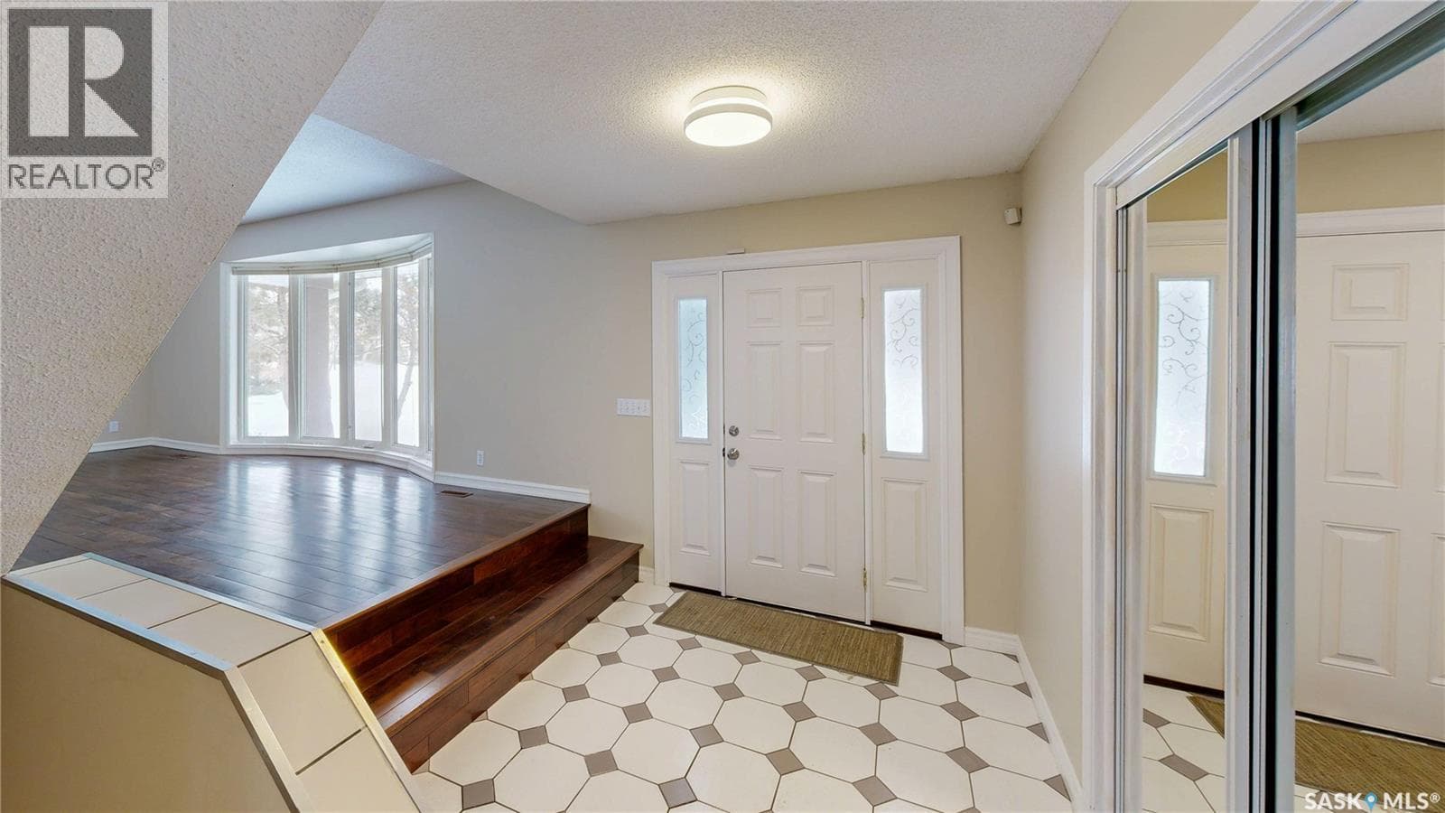 50 Lowry PLACE — photo 2
