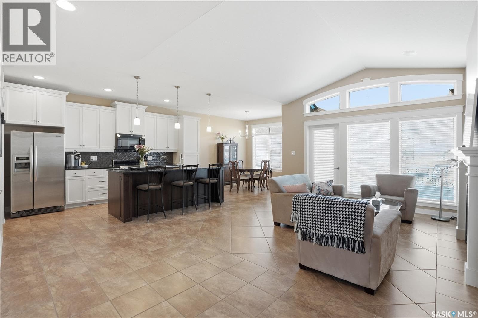 211 Trimble LANE — photo 3