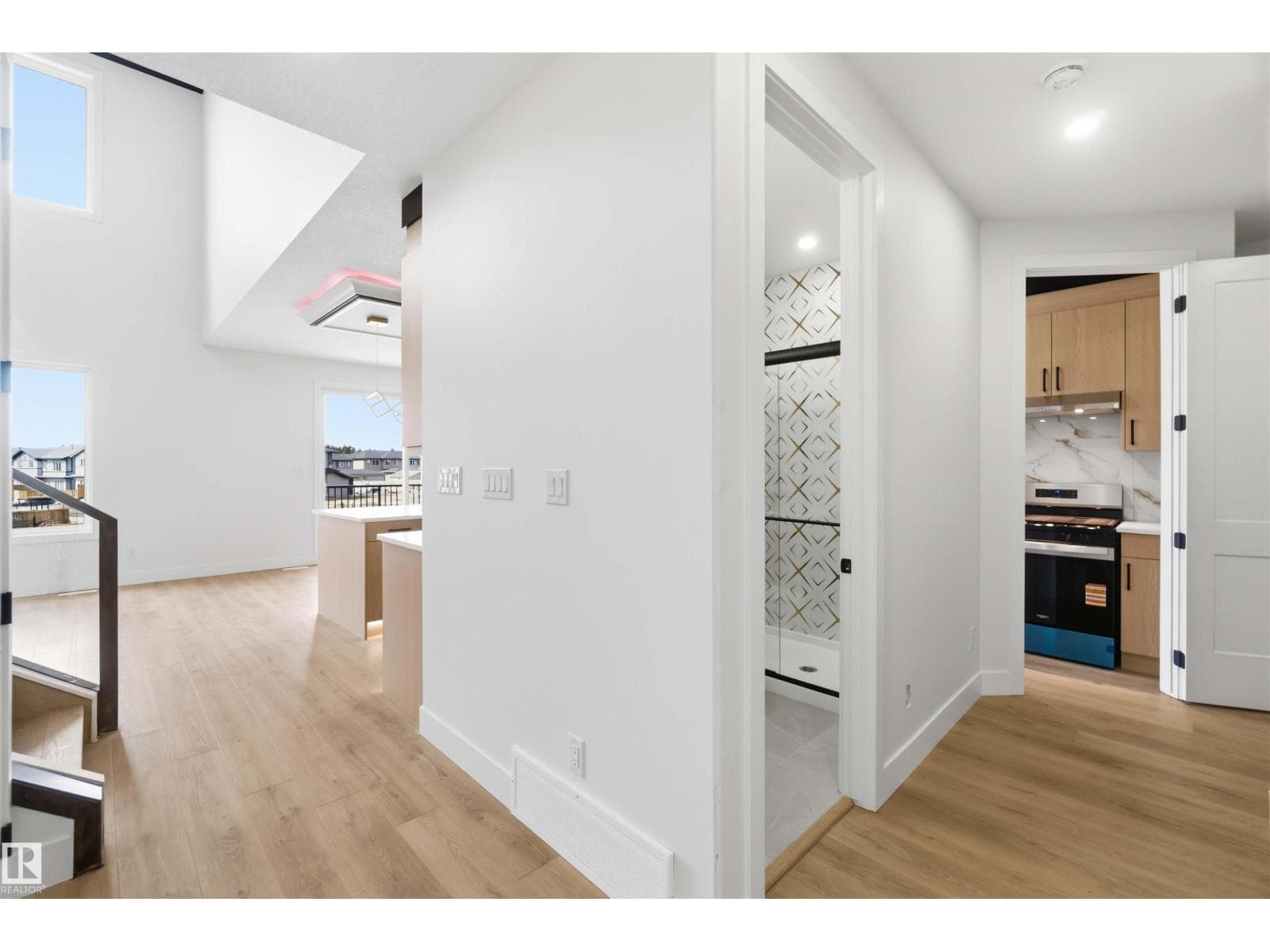 417 PINE PT — photo 4