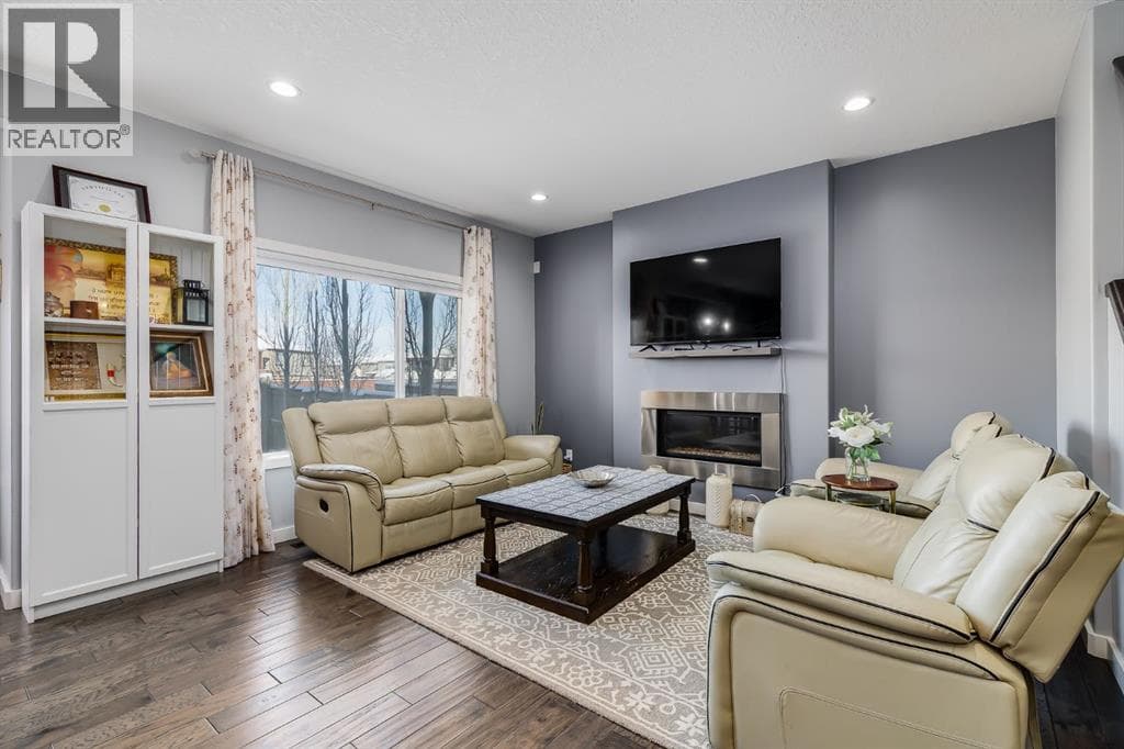 52 Cooperstown Place SW — photo 2