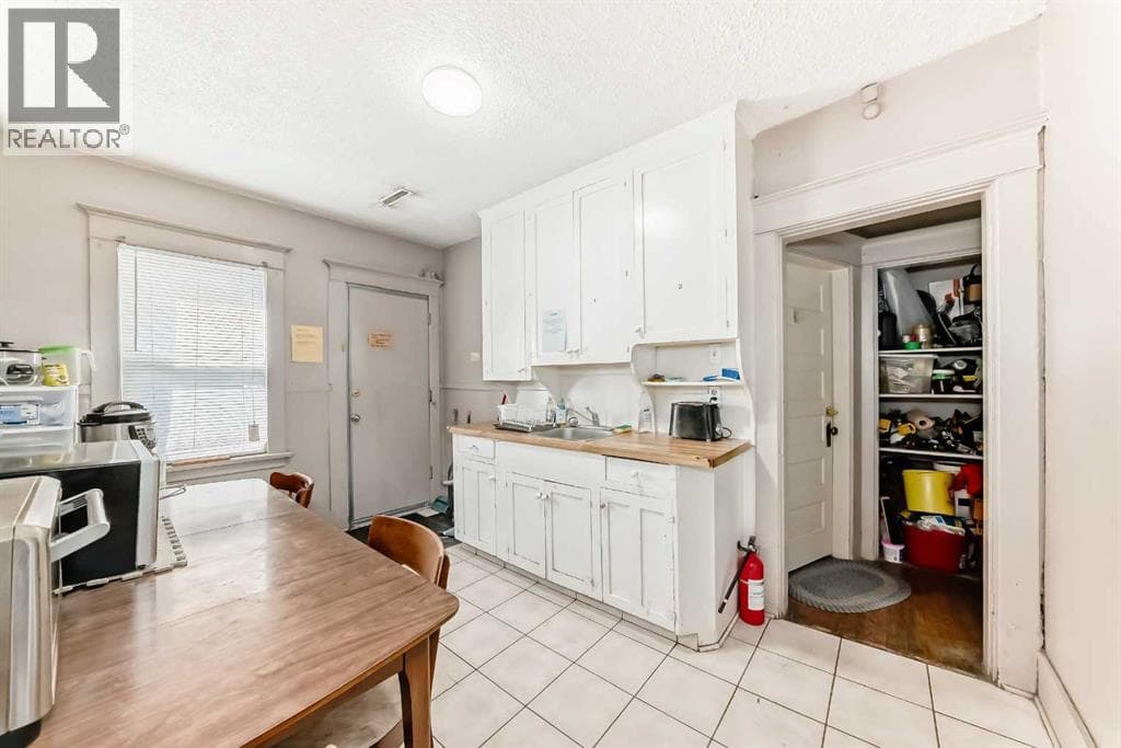 1227 13 Avenue SW — photo 5