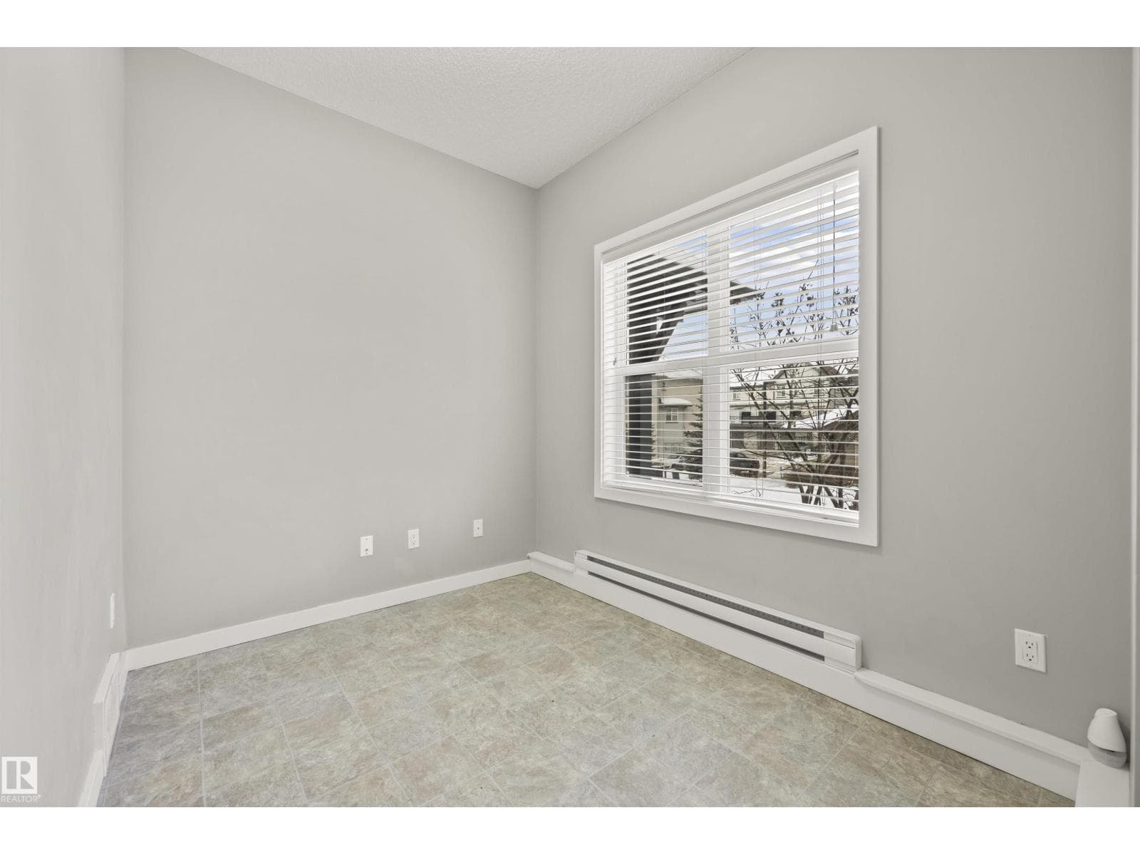 #56 655 WATT BV SW — photo 4