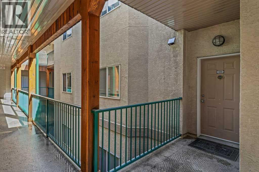 211, 176 Kananaskis Way — photo 2