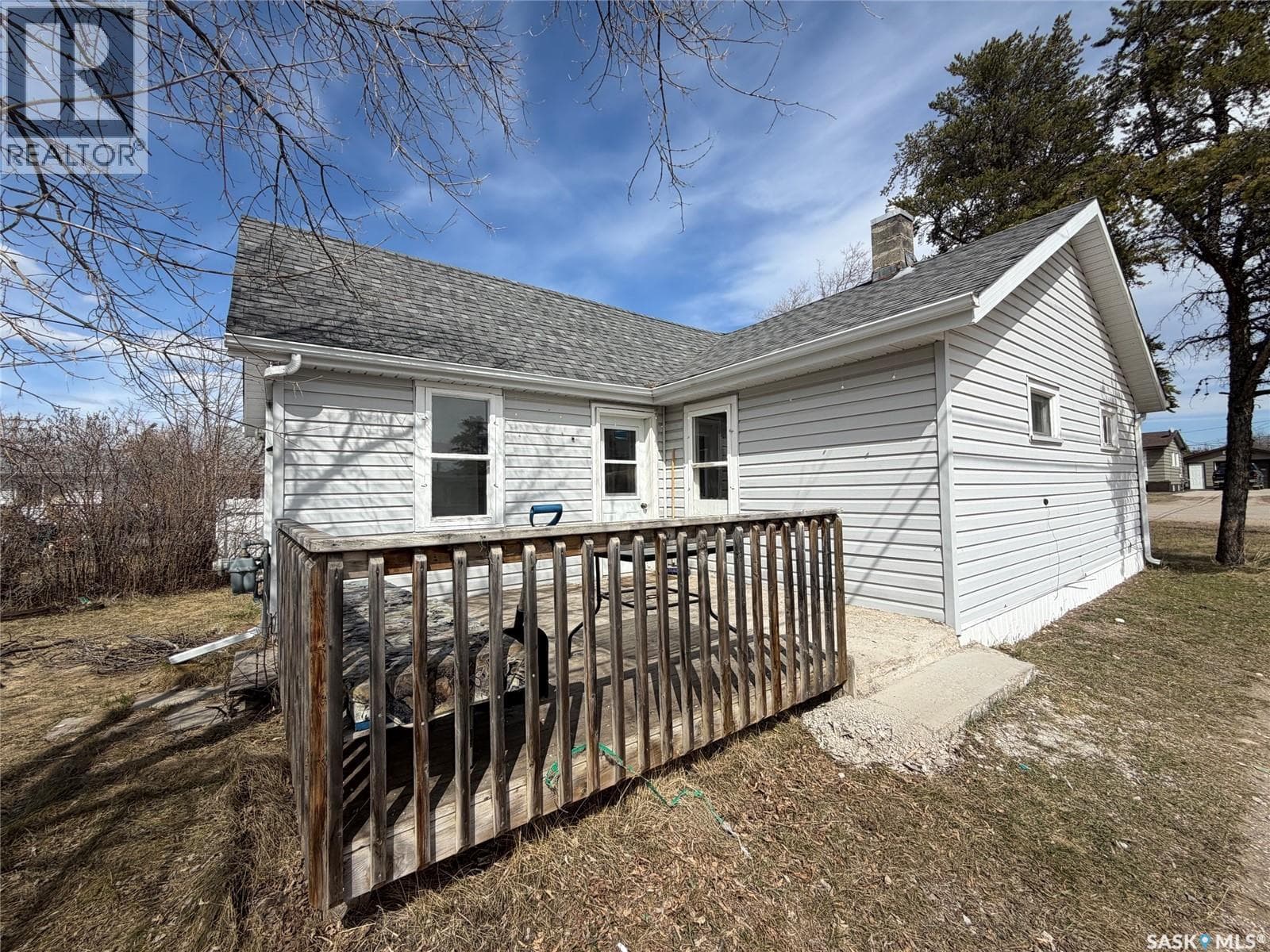 639 Albert STREET — photo 2