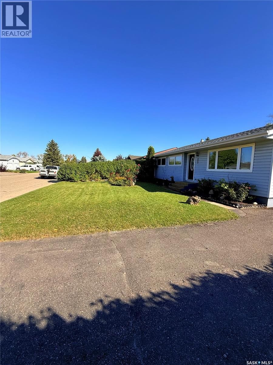 805 Stanley STREET — photo 2