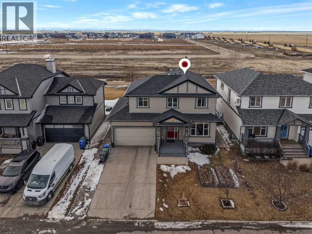 156 Bishop Crescent NW — photo 2