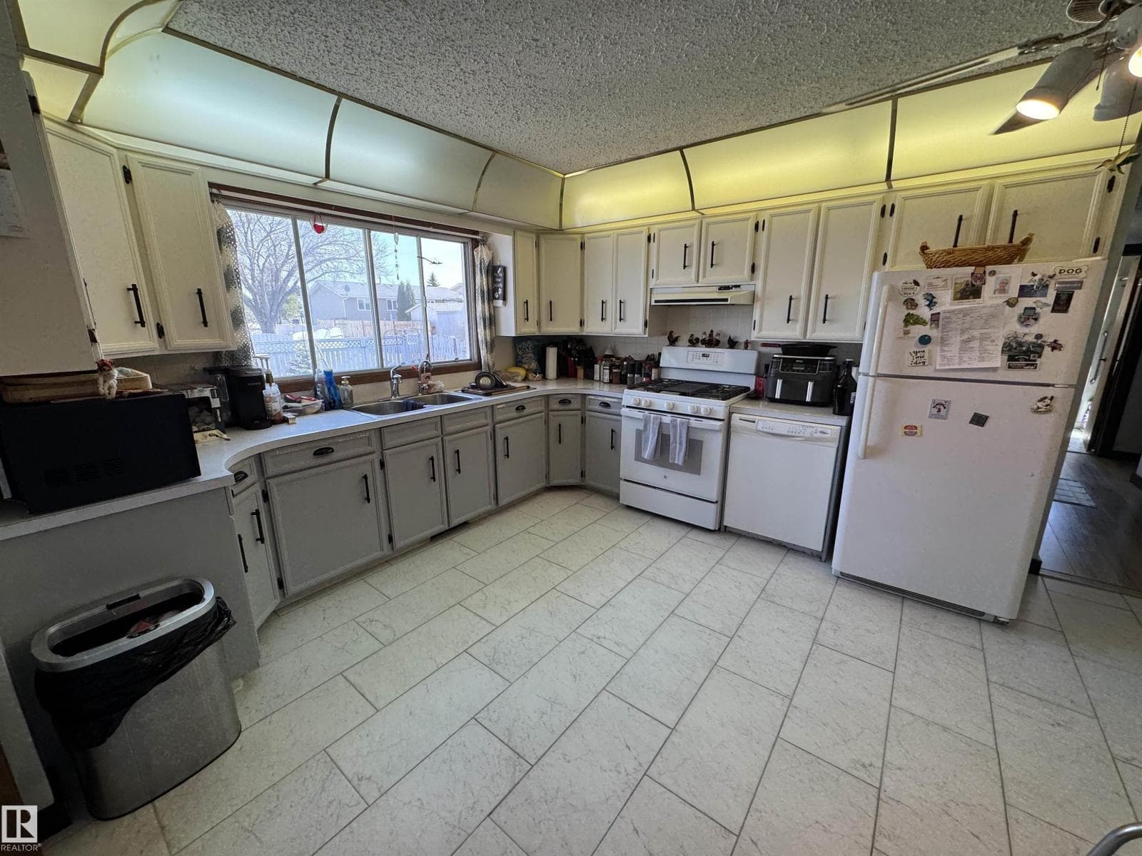 10723 108 AV — photo 5