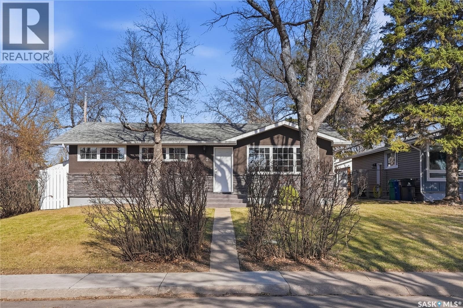 2 Hardy CRESCENT