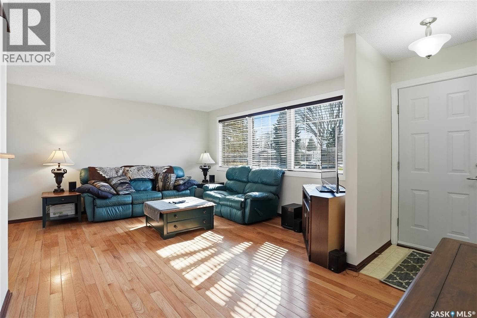 2 Hardy CRESCENT — photo 4