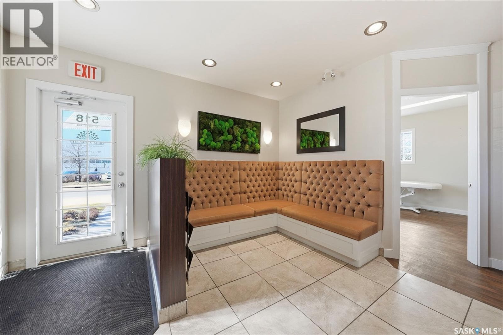 518 Queen STREET — photo 3