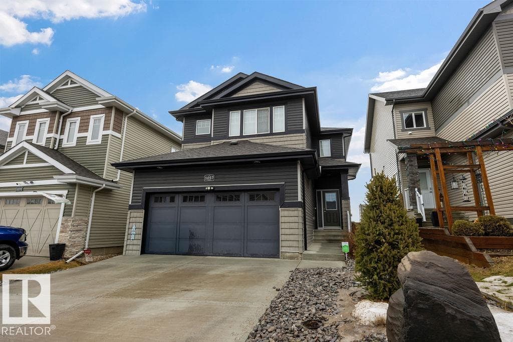 1057 COOPERS HAWK LI NW