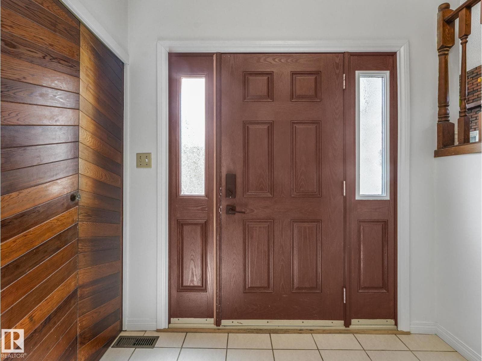 4512 20A AV NW — photo 5