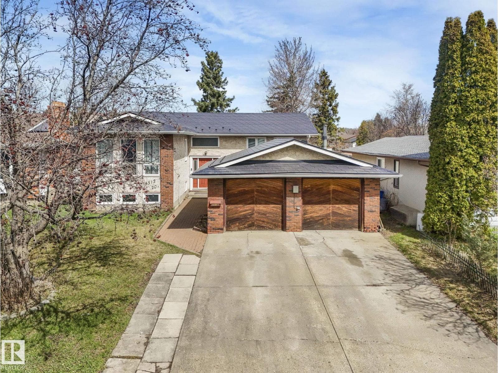 4512 20A AV NW — photo 3
