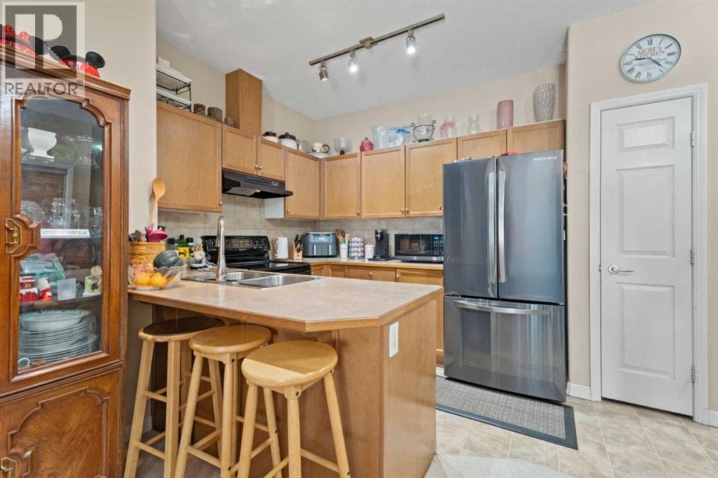 3403, 92 Crystal Shores Road — photo 4