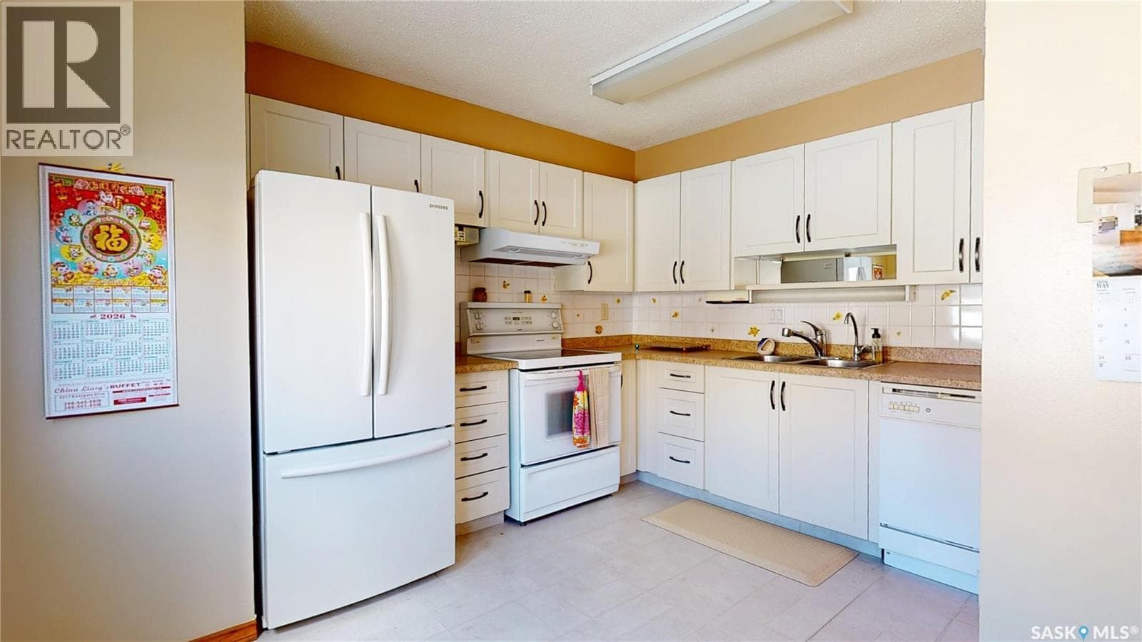 4766 Queen STREET — photo 3