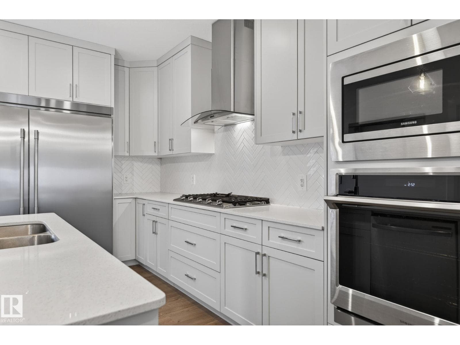 3647 214 ST NW — photo 3