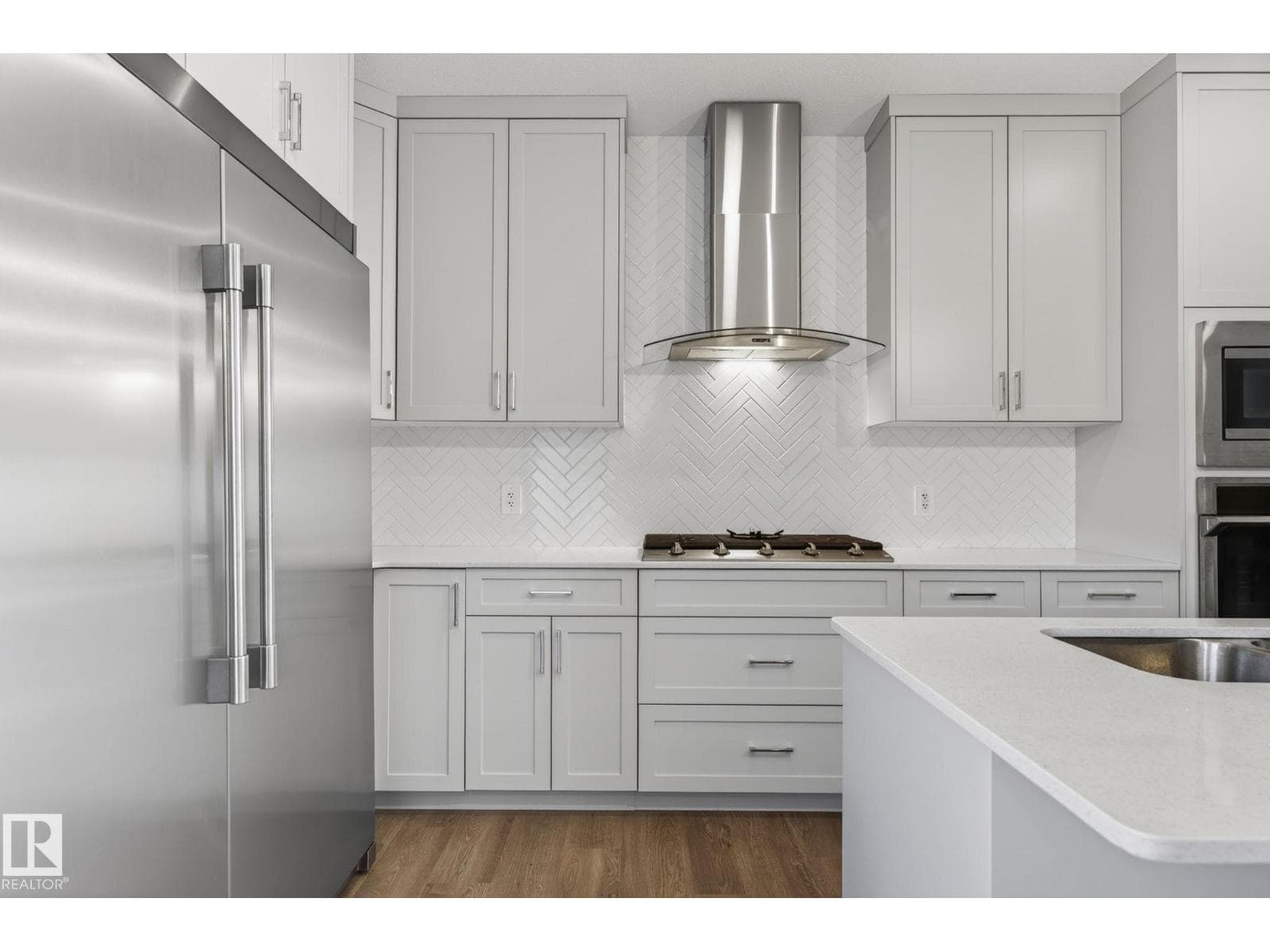 3647 214 ST NW — photo 4