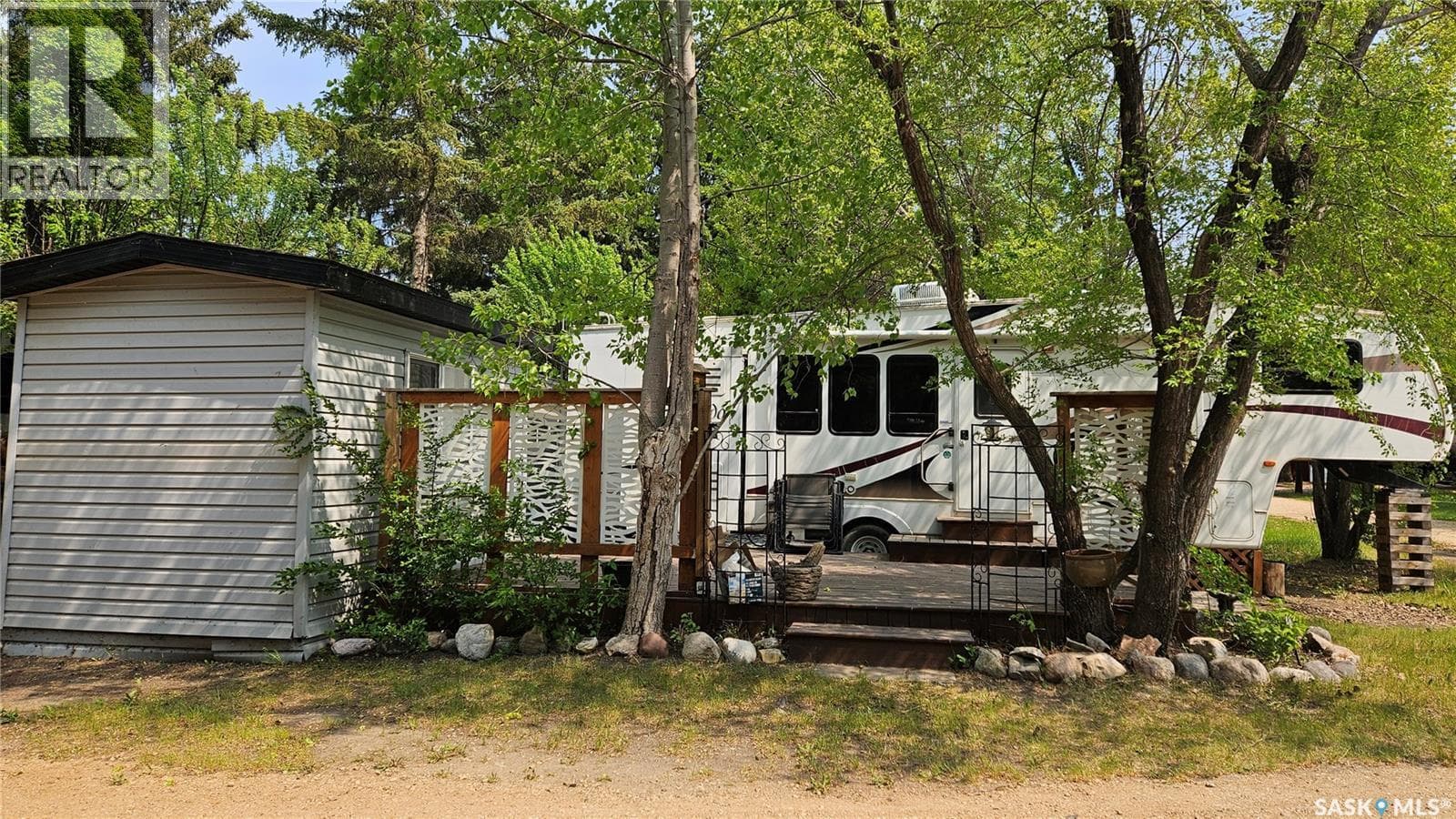 117 Poplar Beach — photo 3