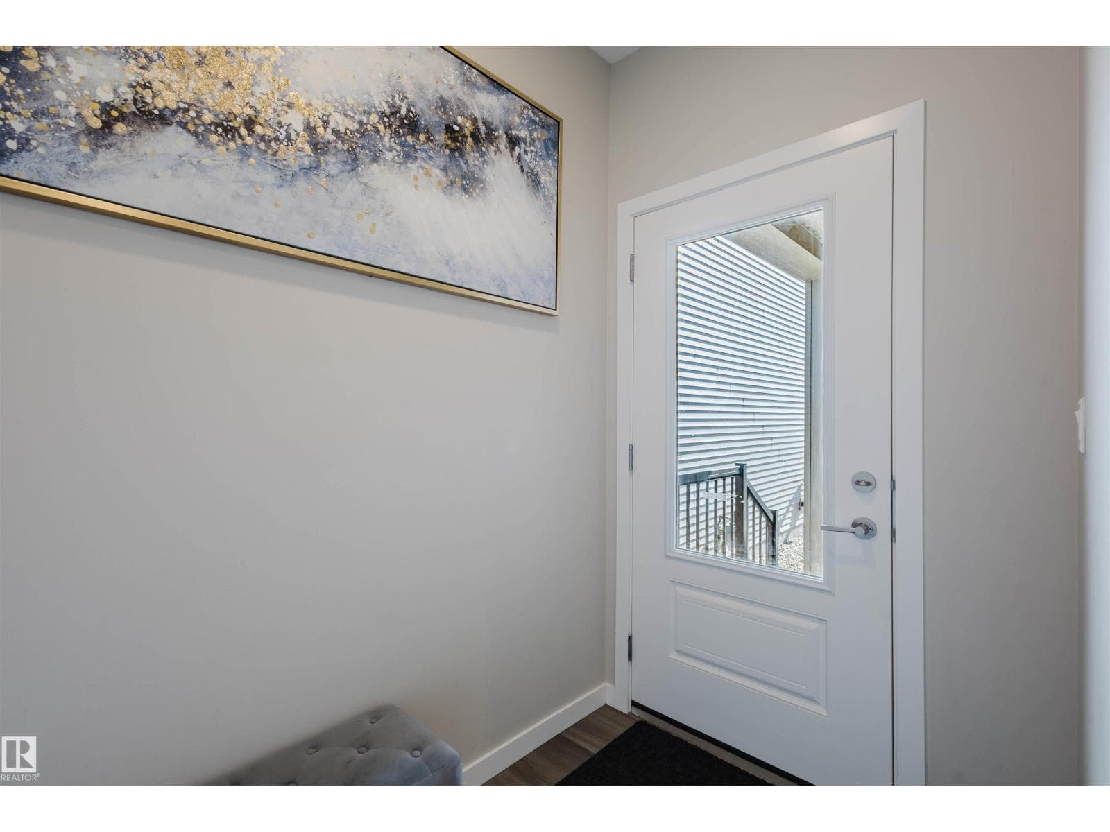 5612 HAWTHORN WY SW — photo 2