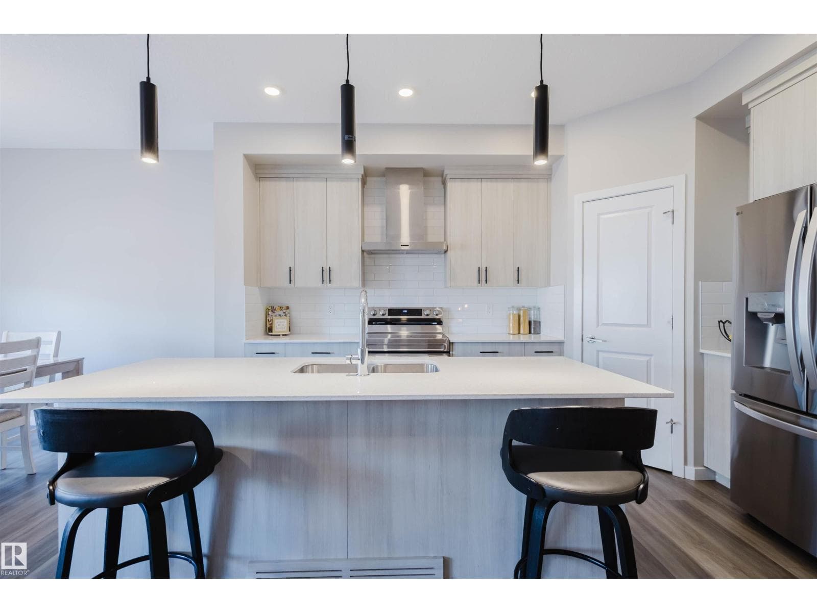 5612 HAWTHORN WY SW — photo 3