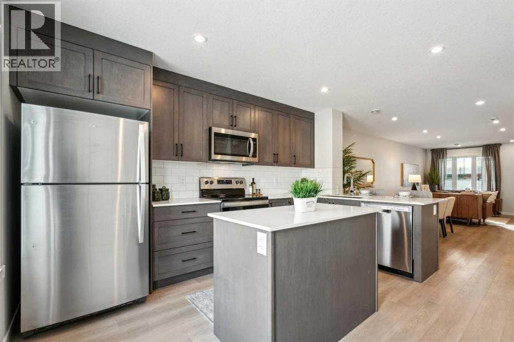 825, 155 Crimson Ridge Place NW — photo 3