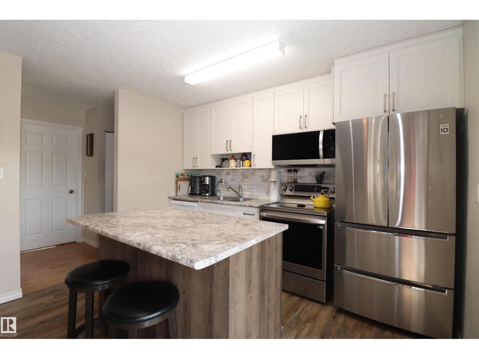 4123 136 AV NW — photo 5