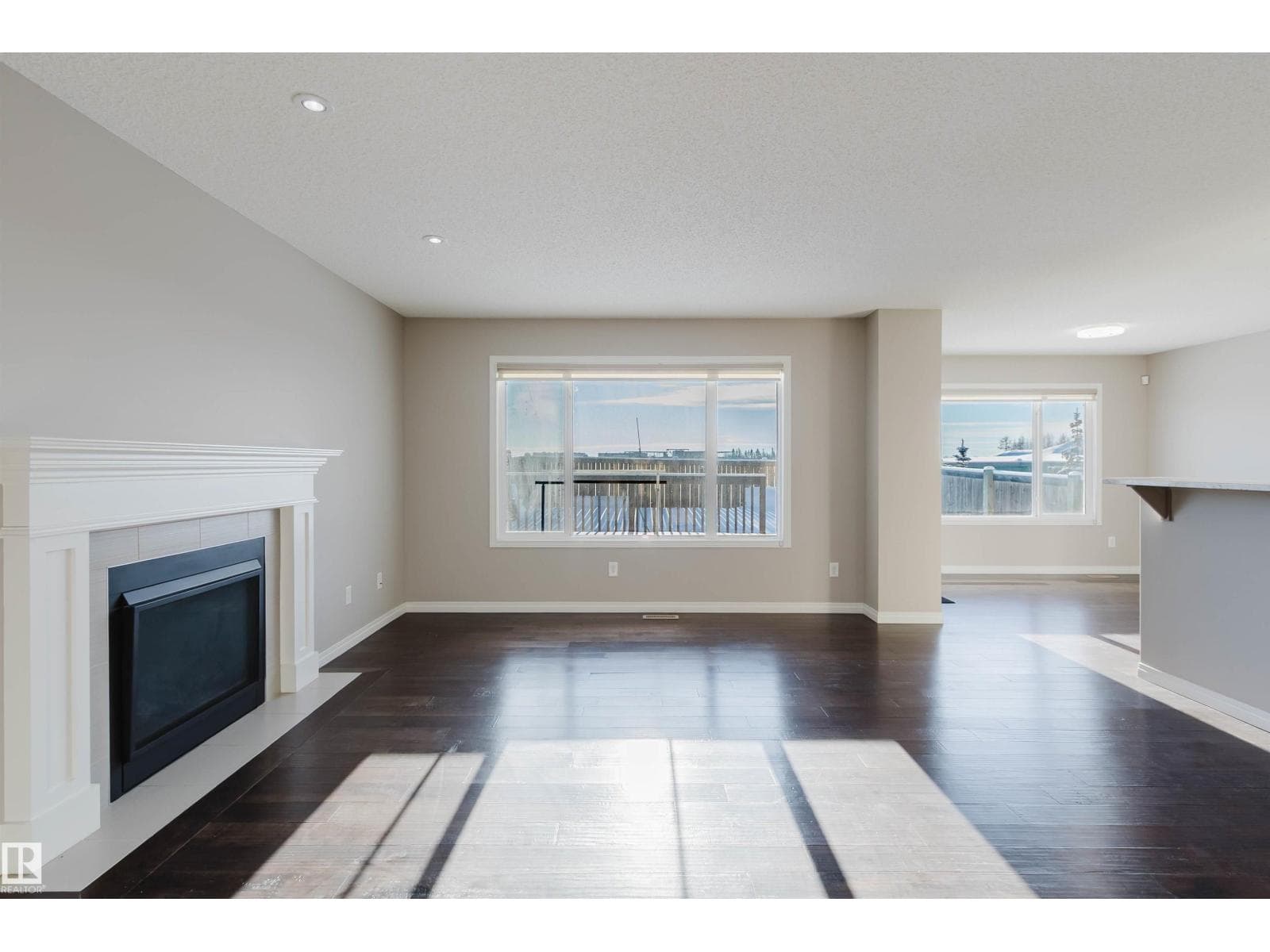 16627 18 AV SW — photo 5
