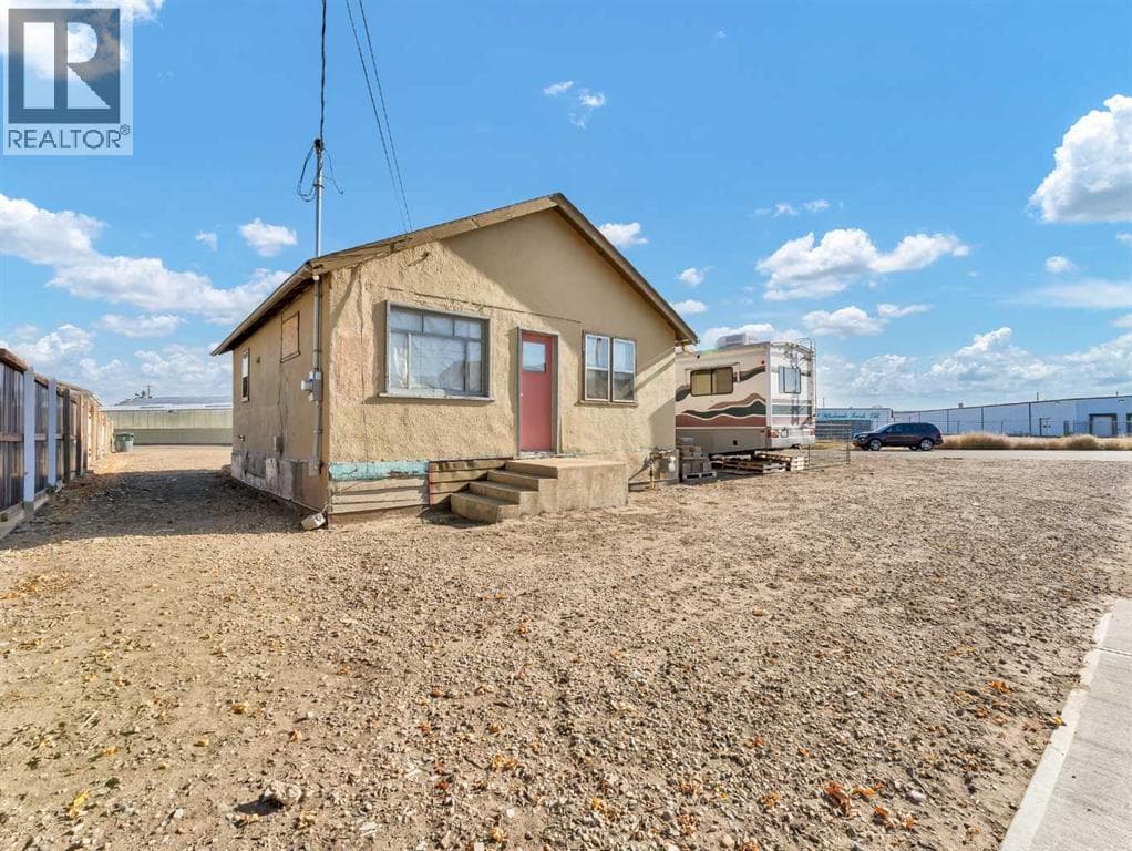 640 Pottery Street SE — photo 4
