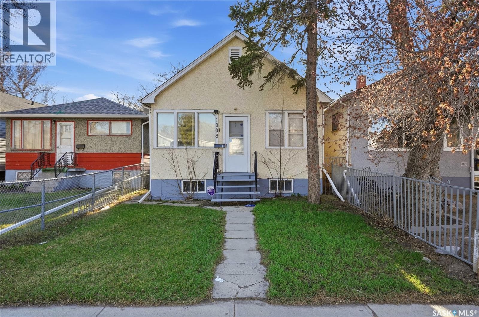 1008 Retallack STREET